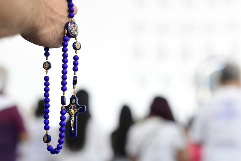 Pela paz, pela família e pela santificação de vida, reze o Rosário - Jornal O São Paulo