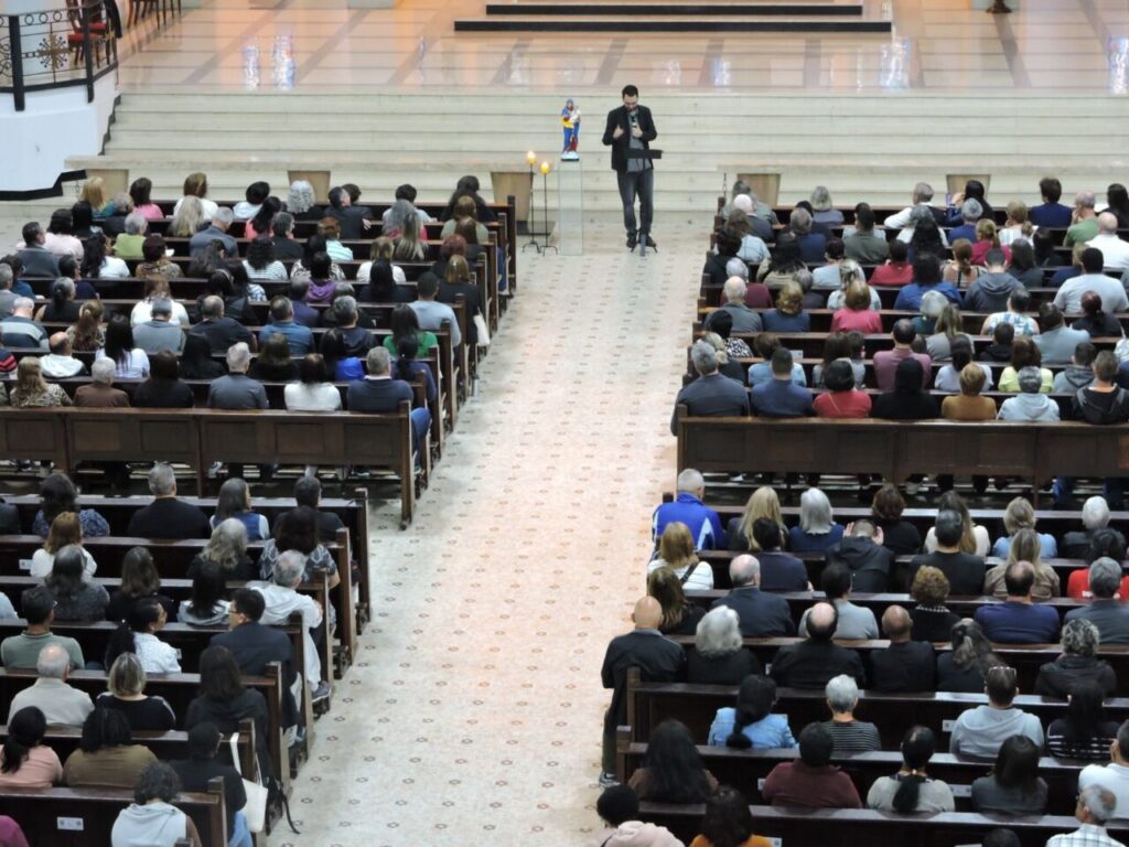 Missas e formações mobilizam fiéis e sacerdotes na Região Belém - Jornal O São Paulo