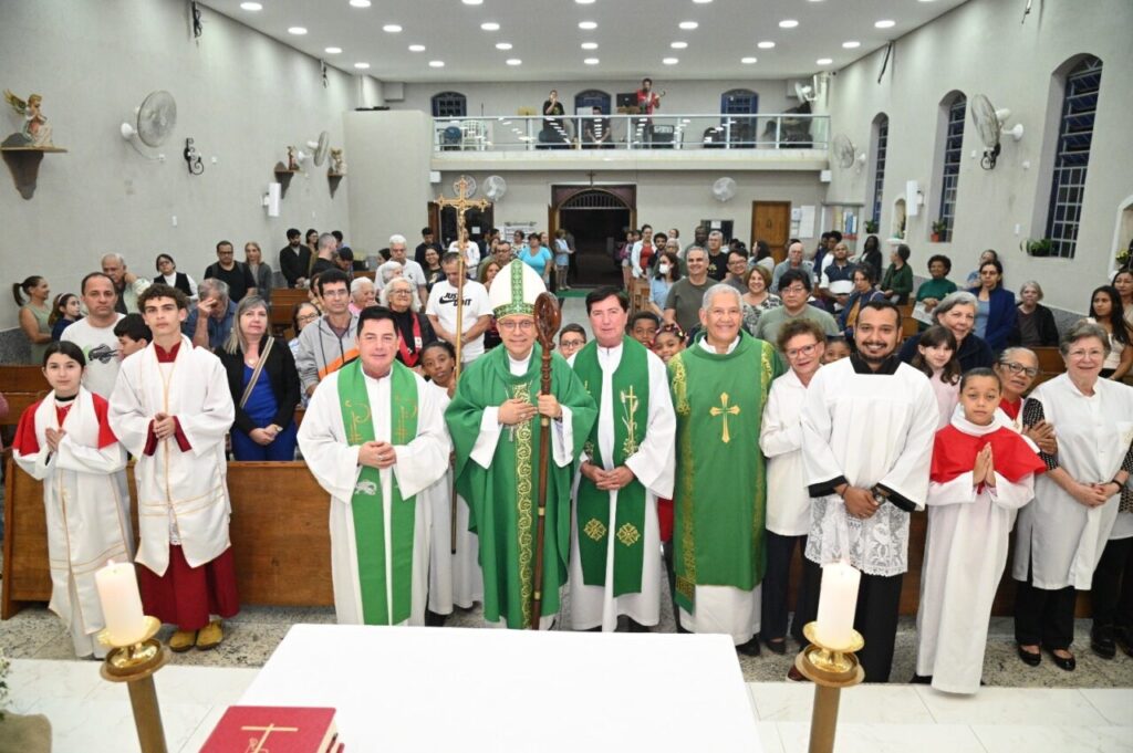 Lapa: Dom Edilson preside missas e tem encontro com a Pastoral Familiar - Jornal O São Paulo
