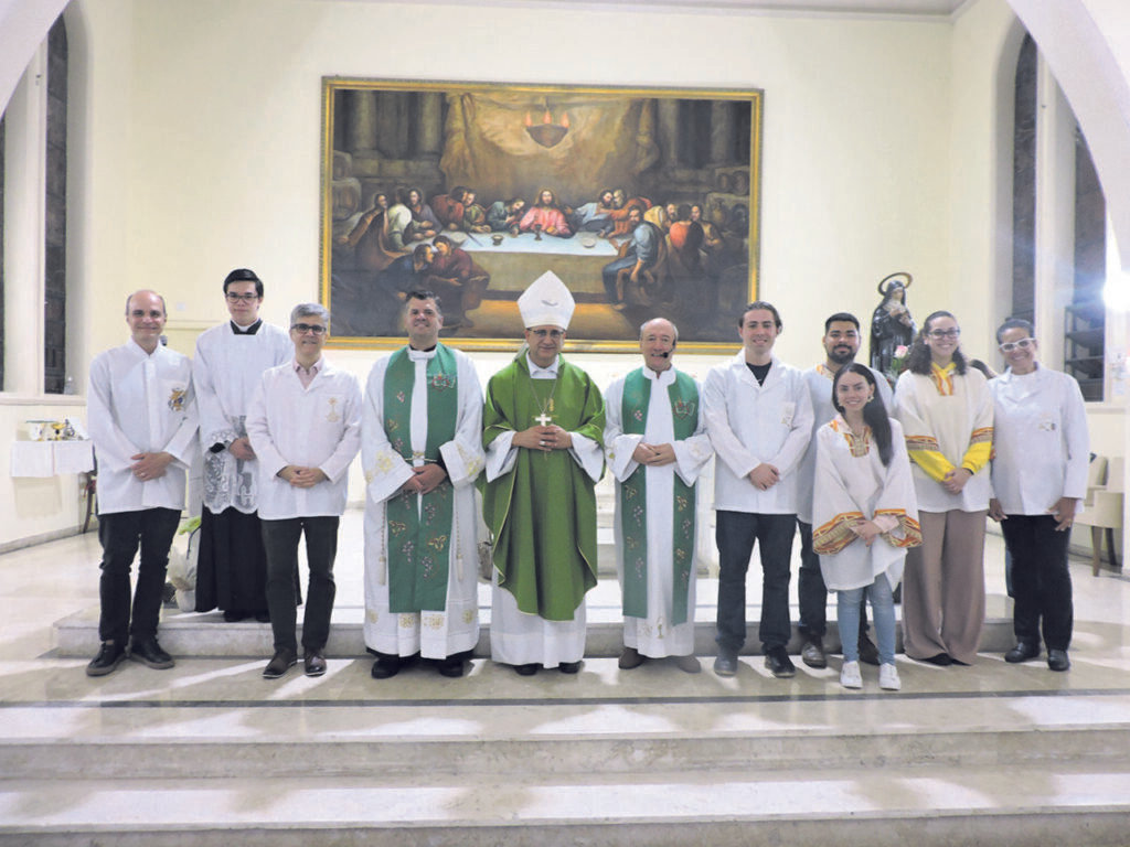 Na Vila Mariana, Dom Rogério faz visita pastoral à Paróquia Santa Rita de Cássia - Jornal O São Paulo
