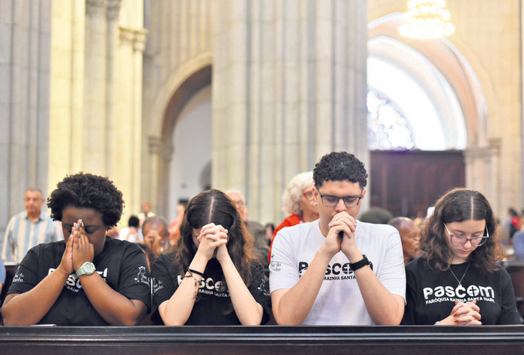 A boca fala do que o coração está cheio: a rotina espiritual do agente da Pascom - Jornal O São Paulo