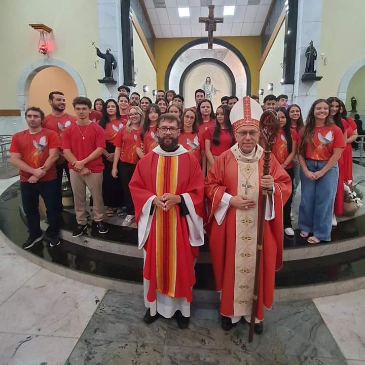 Dom Edilson encoraja pastoralmente os fiéis da Paróquia Cristo Rei - Jornal O São Paulo