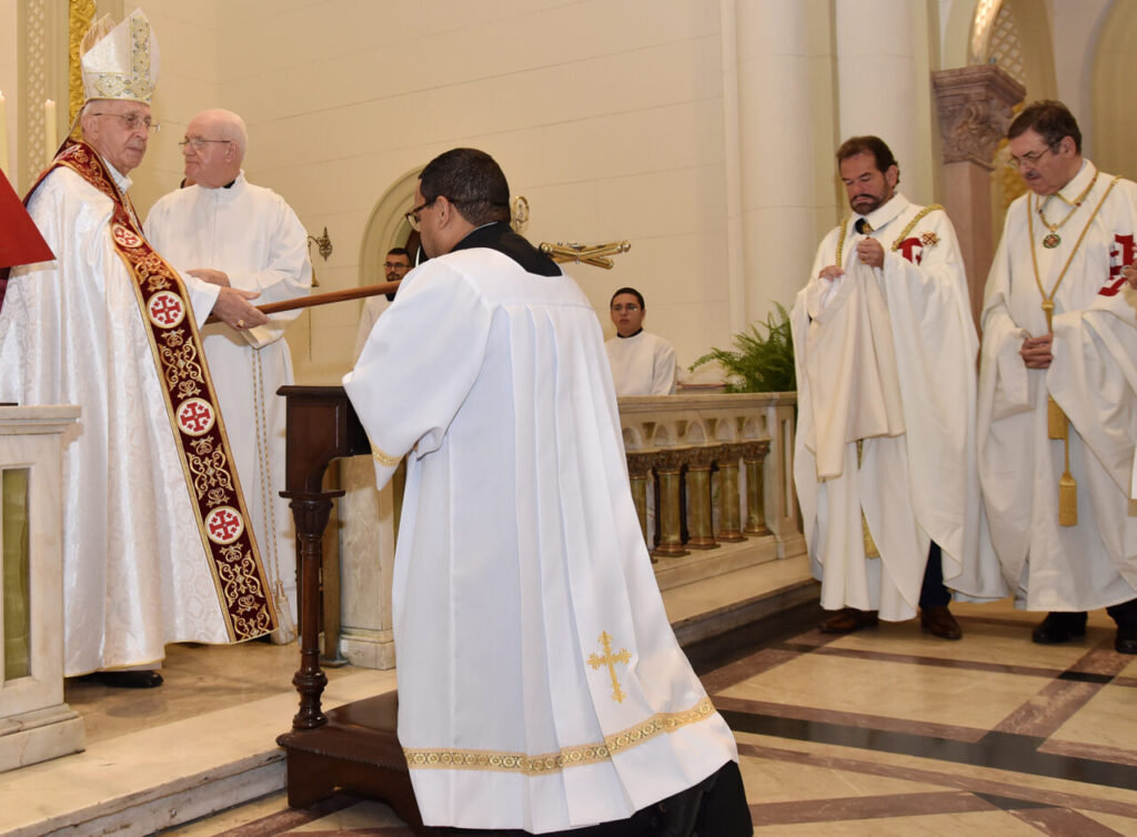 Ordem do Santo Sepulcro de Jerusalém acolhe novos membros em São Paulo