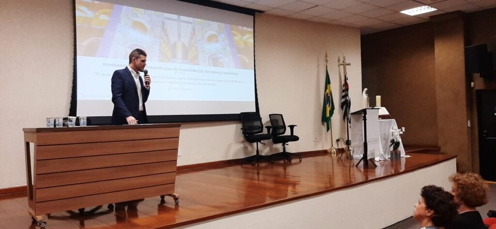 Comissão para a Liturgia realiza formação sobre o espaço sagrado - Jornal O São Paulo