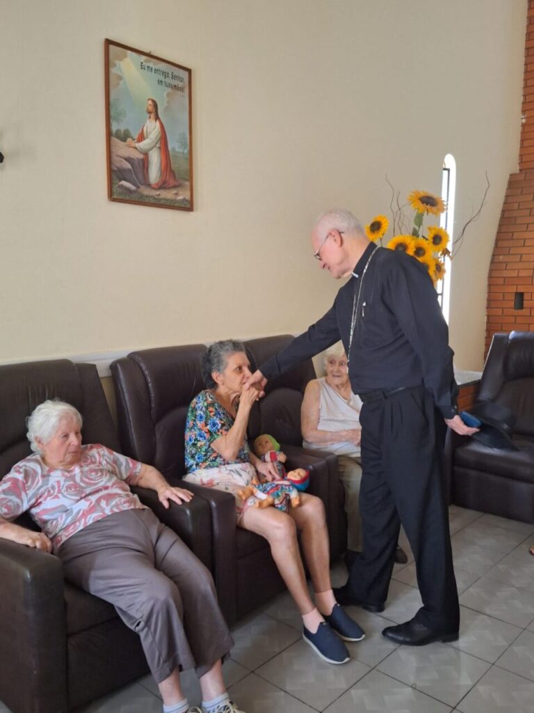 Dom Odilo conhece as ações pastorais e evangelizadoras da Paróquia Jesus no Horto das Oliveiras - Jornal O São Paulo