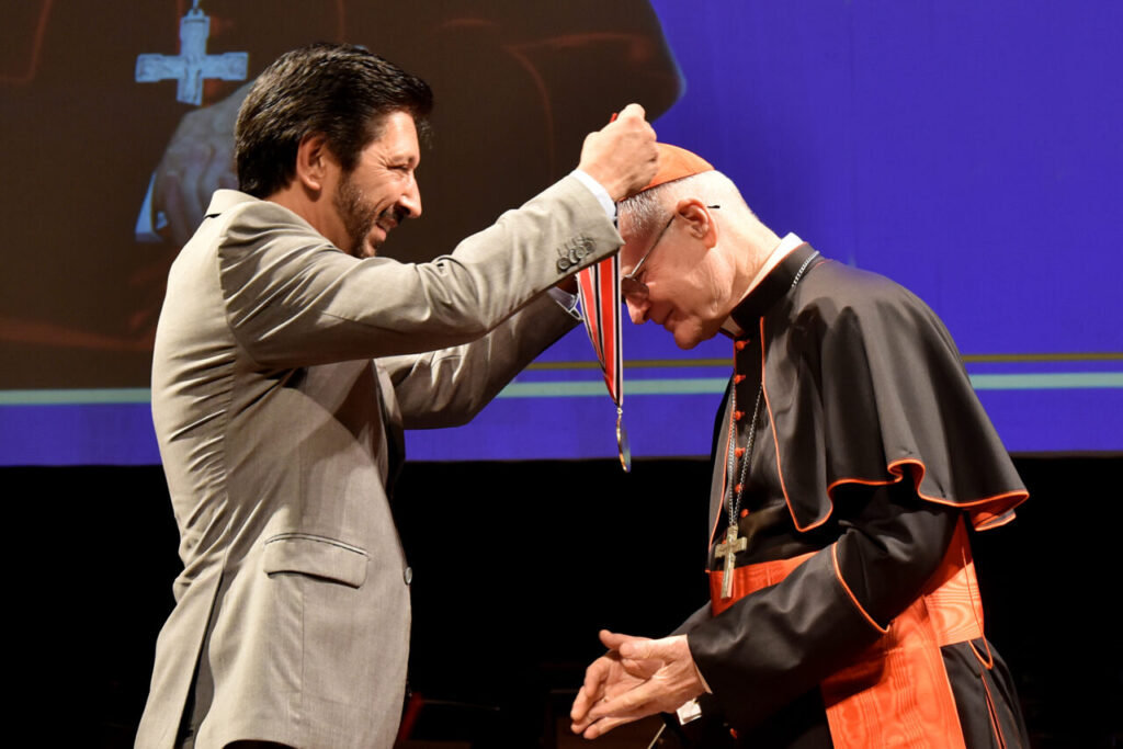 Prefeitura e Câmara Municipal conferem honrarias a Dom Odilo pelo bem feito à cidade - Jornal O São Paulo