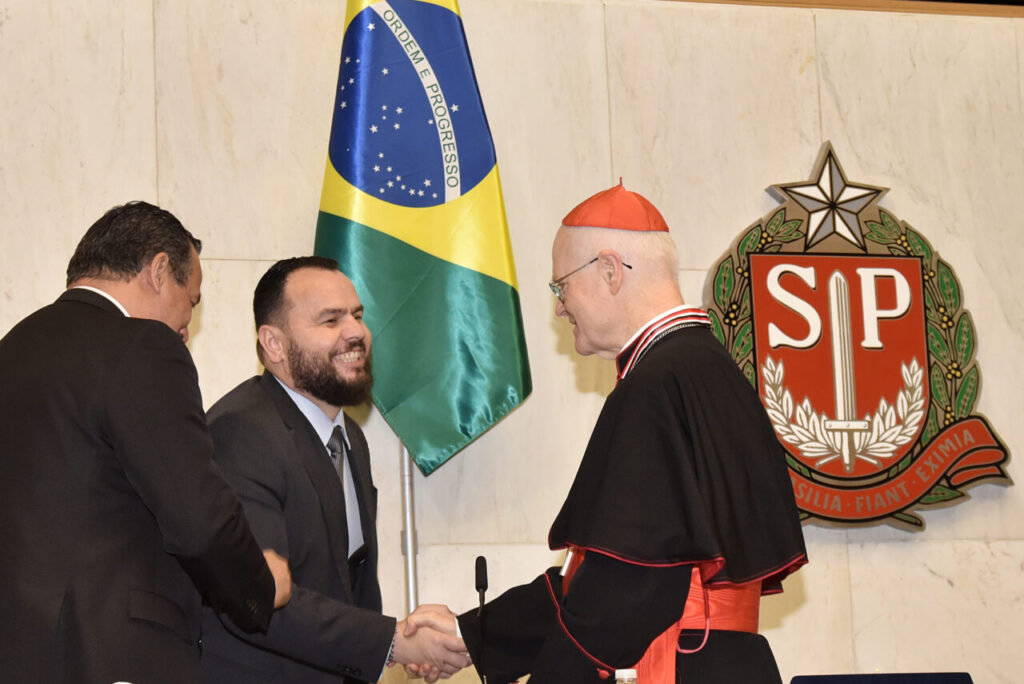 Deputados estaduais conferem a Dom Odilo o Colar de Honra ao Mérito Legislativo - Jornal O São Paulo