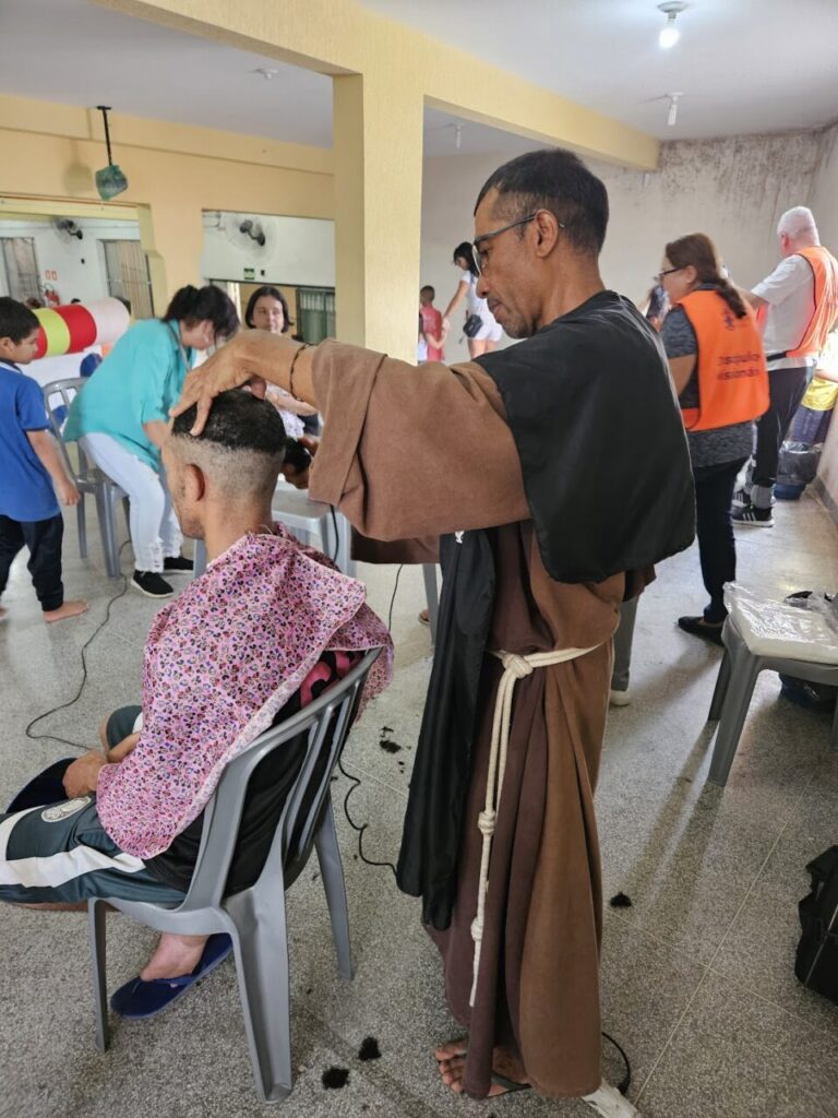 No VIII Dia Mundial dos Pobres, ação solidária acontece no Jardim Santa Bárbara - Jornal O São Paulo