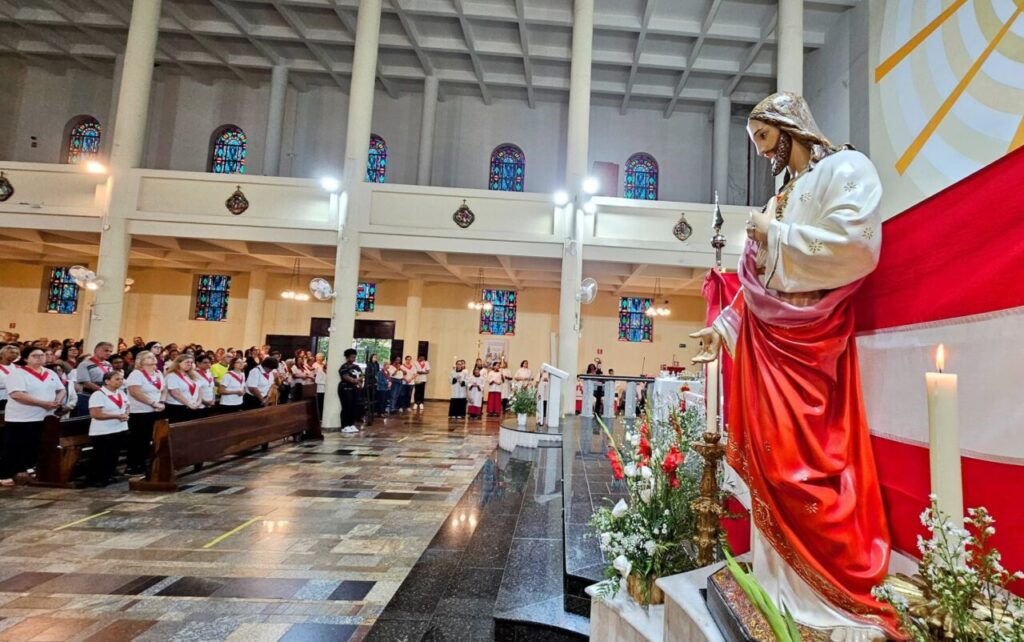 Dom Cícero preside crismas e dialoga com os pobres na Região Belém - Jornal O São Paulo