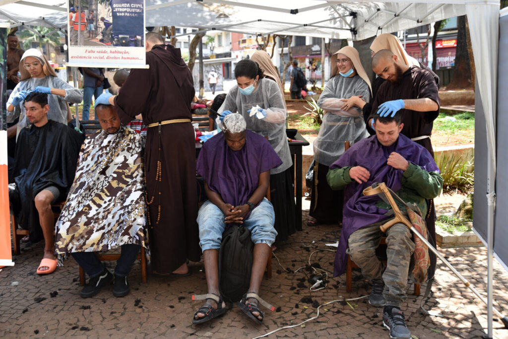 Dia Mundial dos Pobres: A Igreja de braços, ouvidos e coração abertos aos que mais precisam - Jornal O São Paulo