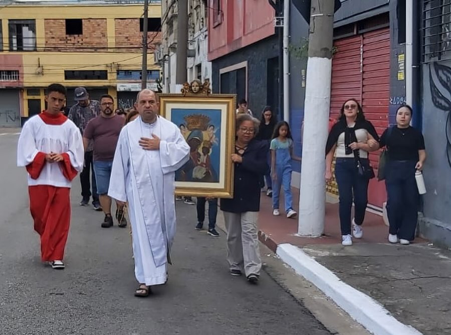 Sé: Crismas, festas de padroeiros e encontro de religiosas consagradas são os destaques - Jornal O São Paulo