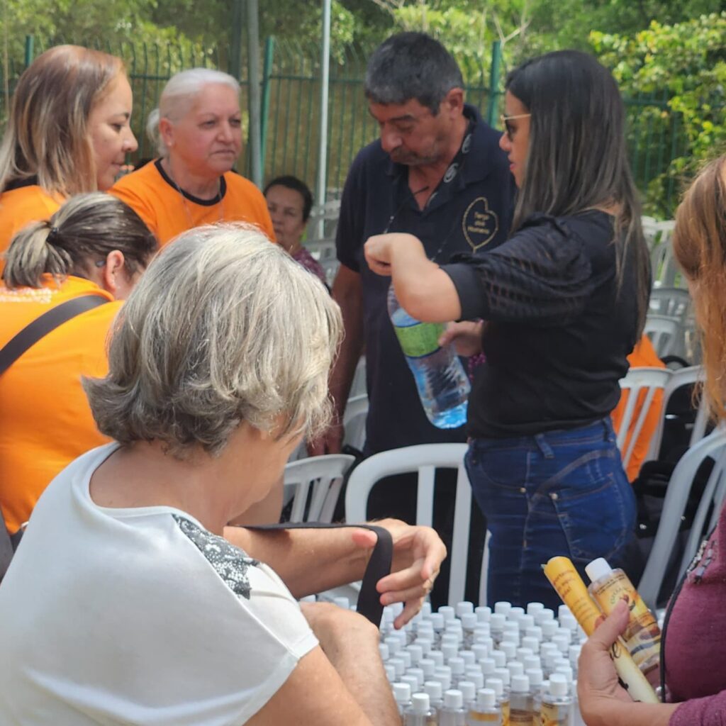 No Dia de Finados, enlutados encontram acolhimento em tendas de oração e de conversa em cemitérios - Jornal O São Paulo