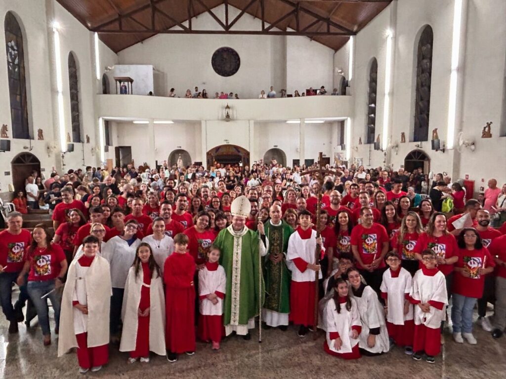 Dom Cícero preside crismas e dialoga com os pobres na Região Belém - Jornal O São Paulo