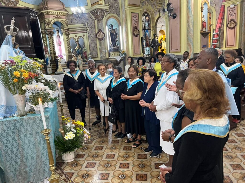 Toma posse a nova diretoria da Irmandade de Nossa Senhora do Rosário dos Homens Pretos de São Paulo