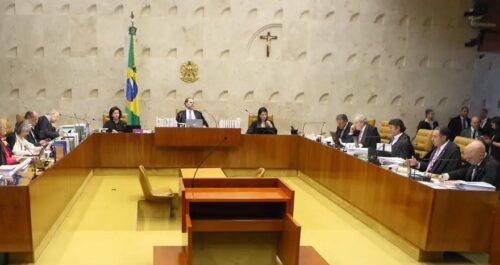 Maioria do STF vota por manter símbolos religiosos em órgãos públicos - Jornal O São Paulo