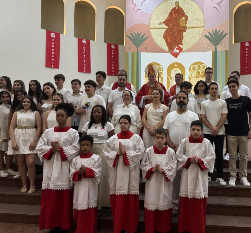 Dom Ângelo preside missas com Crismas em paróquias na Região Ipiranga - Jornal O São Paulo