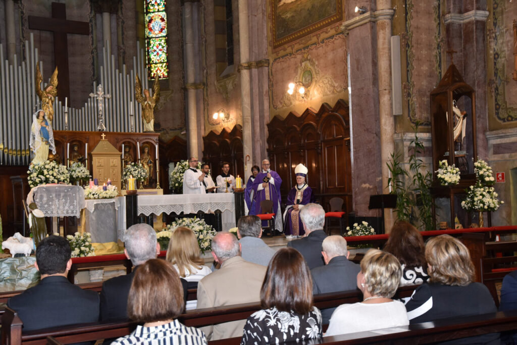 Restaurados, sinos da Basílica Nossa Senhora da Conceição voltam a soar em Santa Ifigênia  - Jornal O São Paulo