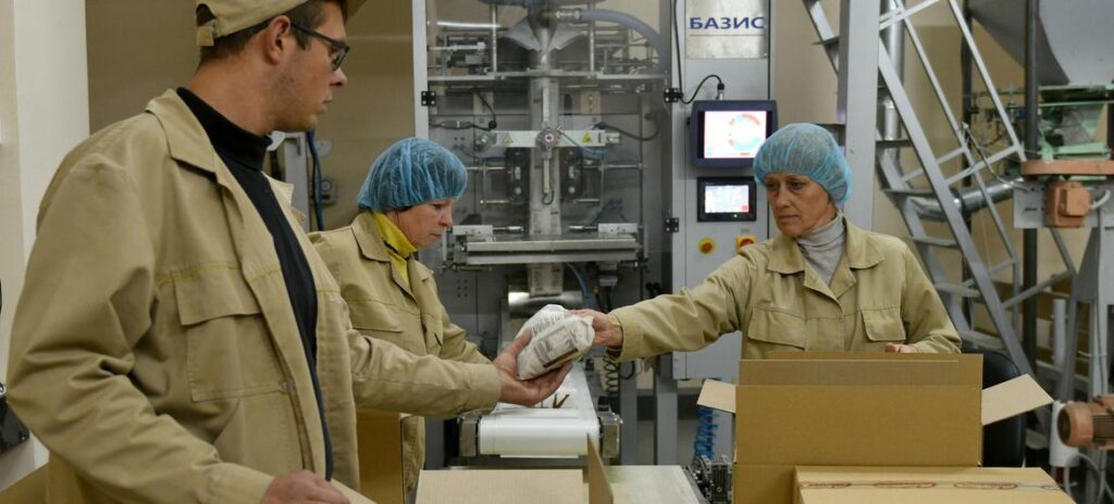 Serviços postais atenderam 7,3 bilhões de pessoas no mundo em 2024 - Jornal O São Paulo