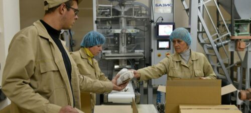 Serviços postais atenderam 7,3 bilhões de pessoas no mundo em 2024 - Jornal O São Paulo