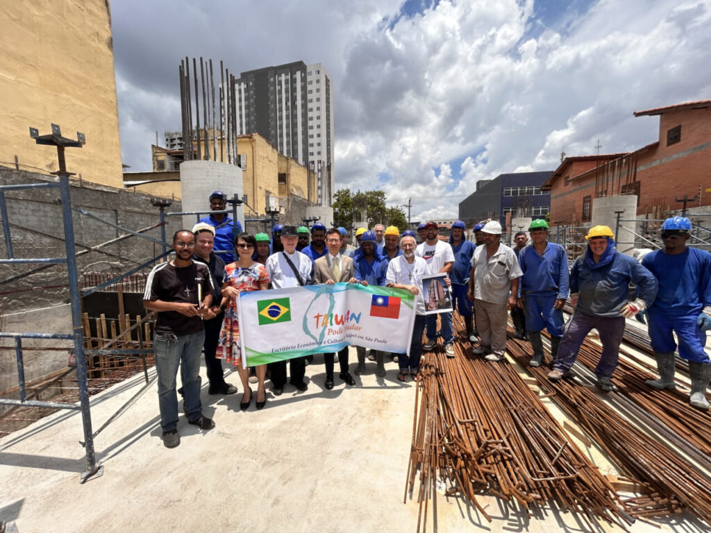 Dom Odilo e representante do Escritório Econômico e Cultural de Taipei visitam obras do Projeto Nova Guadalupe da Missão Belém - Jornal O São Paulo