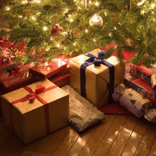 O que explica a tradição dos presentes de Natal?  - Jornal O São Paulo