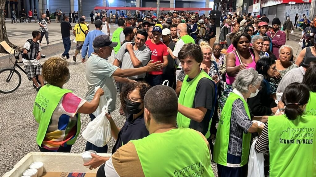 Avaliação de atividades e festas de padroeiros em destaque na Sé - Jornal O São Paulo