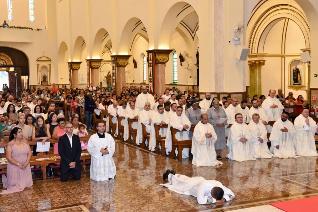 Diácono Douglas Gonzaga é ordenado presbítero da Arquidiocese - Jornal O São Paulo