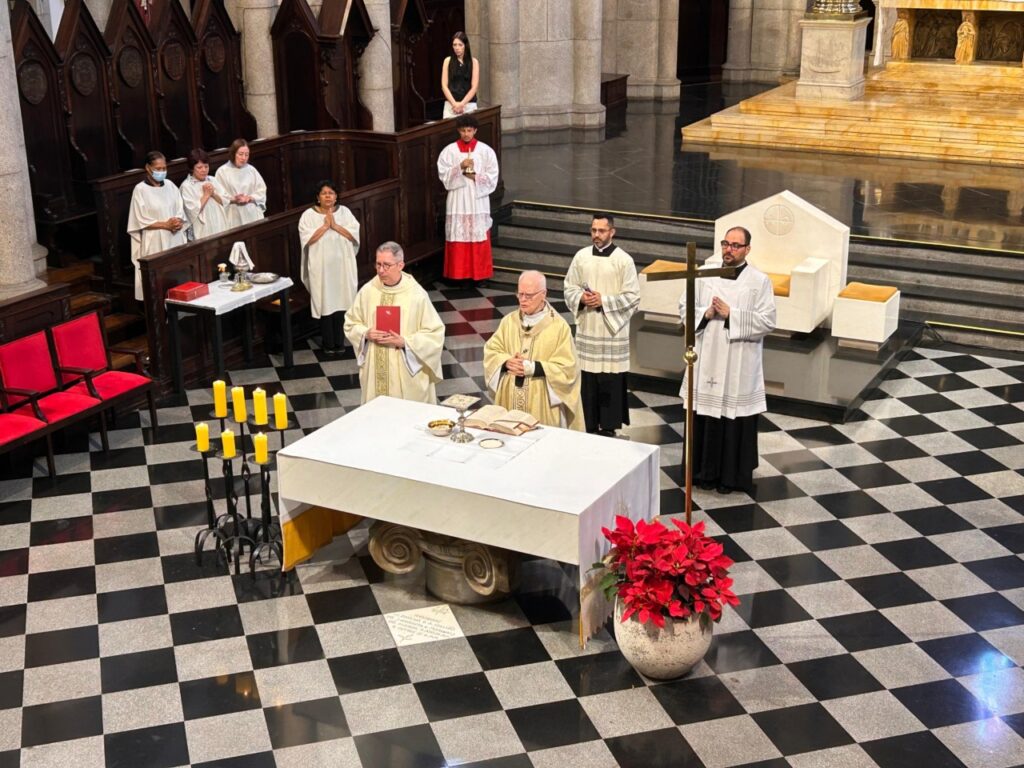 Na Catedral da Sé, fiéis agradecem a Deus pelas graças recebidas em 2024 - Jornal O São Paulo