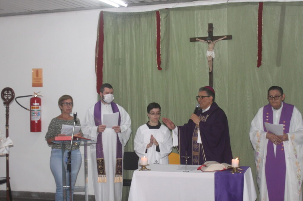 Lapa: Dom Edilson preside missas de Natal e visita hospital universitário - Jornal O São Paulo