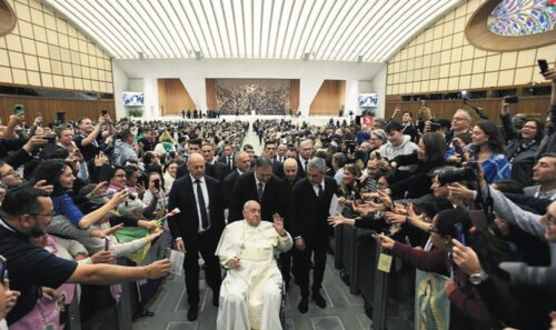 Esperanças e desafios do mundo da comunicação marcam o início das peregrinações do Jubileu - Jornal O São Paulo