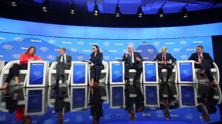 Papa ao Fórum de Davos: governos e empresas vigiem a IA pela dignidade humana - Jornal O São Paulo