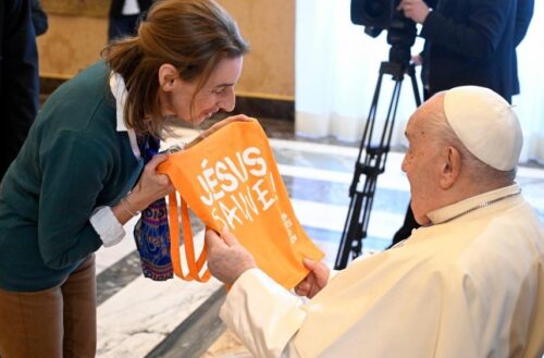 Francisco: a esperança, a alegria e a missão renovam a Igreja - Jornal O São Paulo