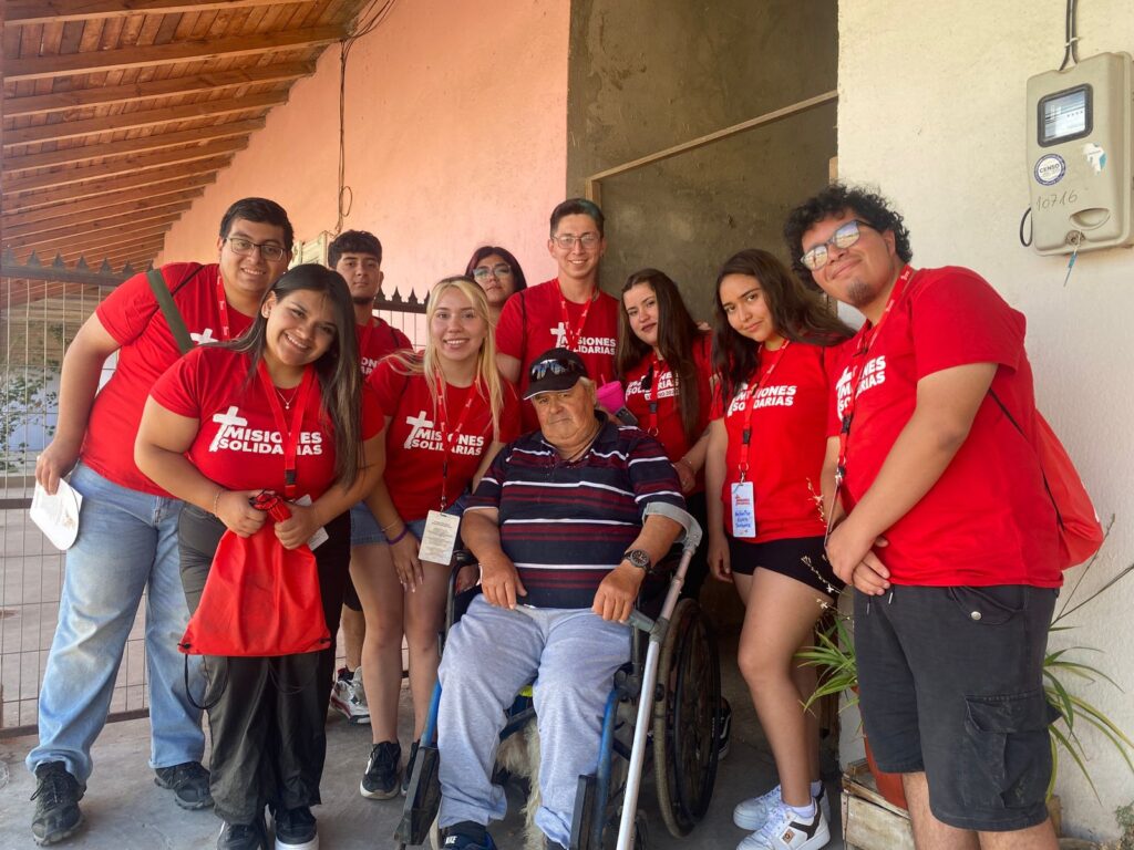 Chile: 1.500 jovens voluntários em missão de encontro com Cristo e serviço da comunidade - Jornal O São Paulo