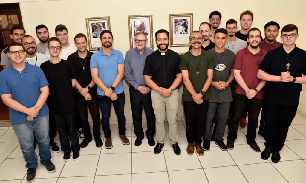 17 jovens iniciam a preparação ao sacerdócio no Seminário Propedêutico da Arquidiocese - Jornal O São Paulo