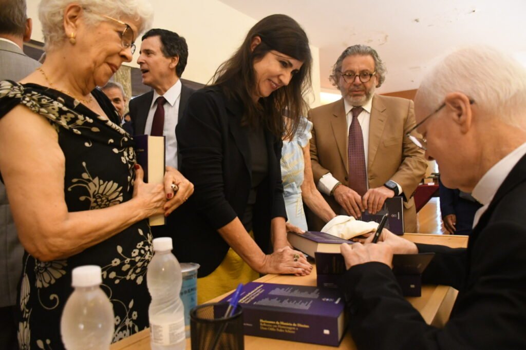 PUC-SP lança livro em homenagem ao Cardeal Odilo Pedro Scherer - Jornal O São Paulo