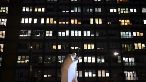 Apesar de crítica, a condição de saúde do Papa permanece estável - Jornal O São Paulo