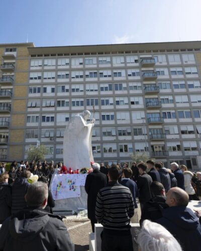 Após crises respiratórias, condição de saúde do Papa Francisco é estável - Jornal O São Paulo