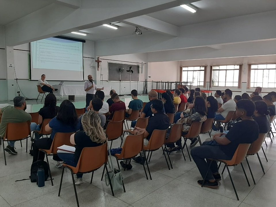 Dom Cícero dá posse a padres e preside ordenação diaconal - Jornal O São Paulo