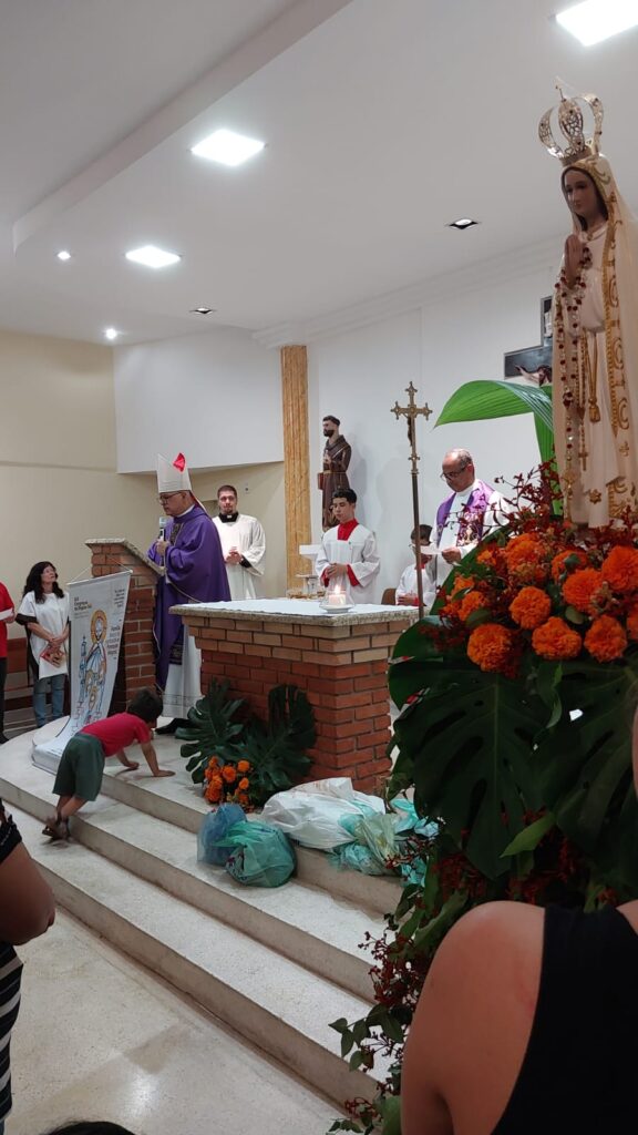 Dom Carlos Silva faz visita pastoral à Paróquia São Francisco de Assis - Jornal O São Paulo