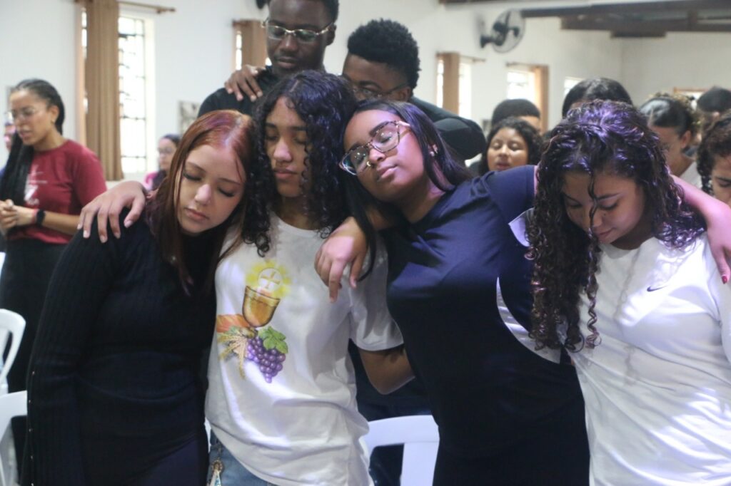 Jovens são motivados a um caminhar autêntico na fé em retiro do Setor Juventude - Jornal O São Paulo