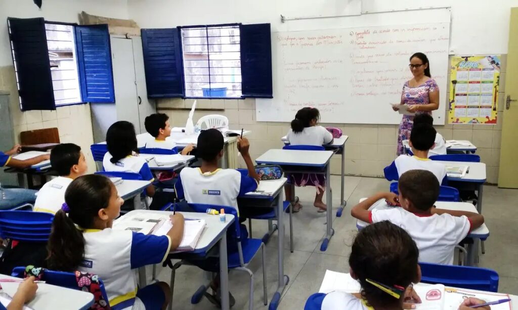 MEC escuta professores de matemática para aprimorar ensino dos alunos - Jornal O São Paulo