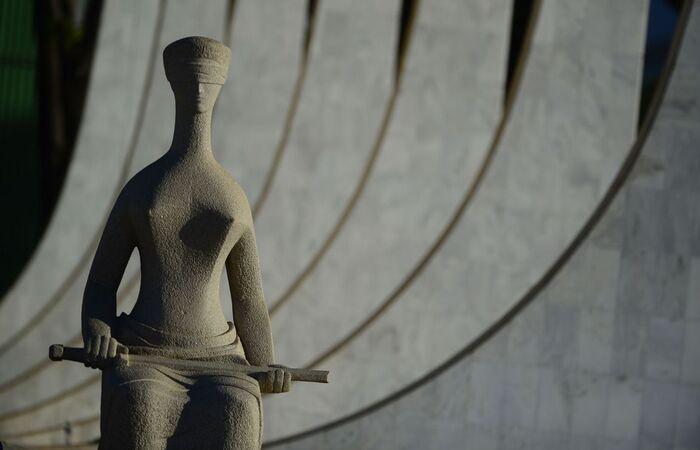 A quem interessa modificar uma lei que combate a corrupção? - Jornal O São Paulo