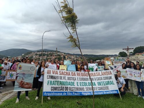 Brasilândia: III Via-Sacra regional une fé, justiça e cuidado com a Casa Comum - Jornal O São Paulo