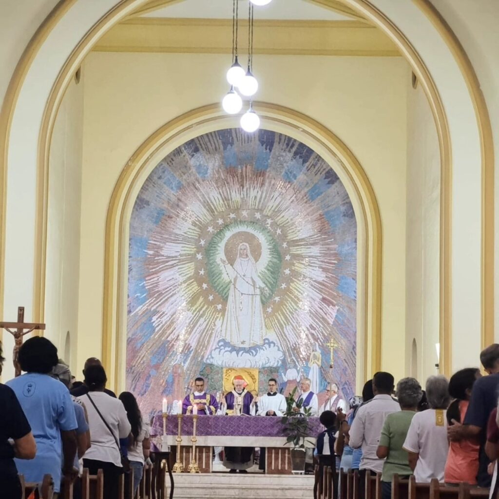 Dom Odilo vivencia as realidades pastorais da Paróquia Nossa Senhora de Fátima - Jornal O São Paulo