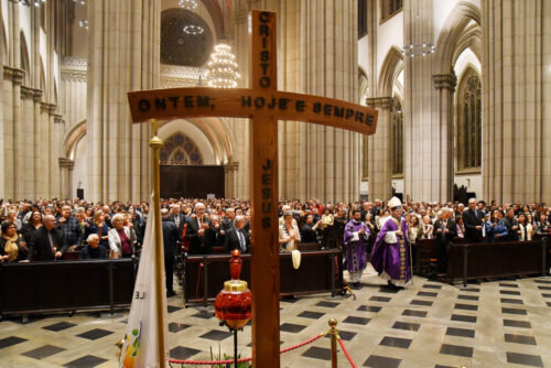 Indulgências plenárias durante a Sé Vacante: o que muda com o falecimento do Papa? - Jornal O São Paulo