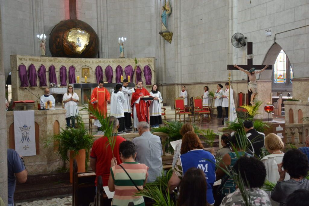 Fiéis participam de celebração de Ramos no Ipiranga, Santana e Brasilândia - Jornal O São Paulo