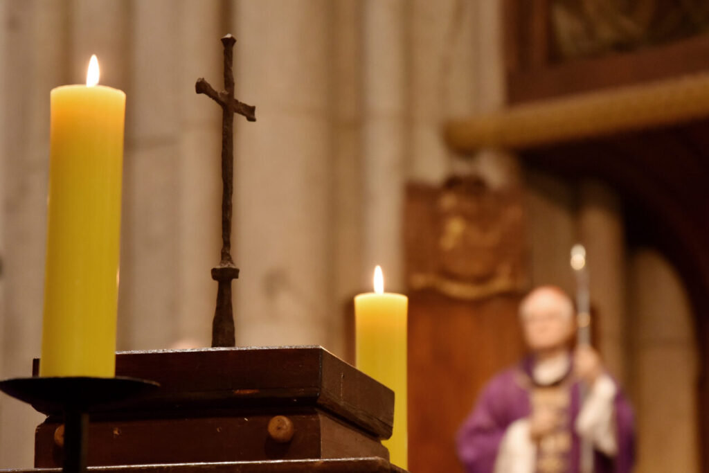 Com celebração na Catedral da Sé, tem início a peregrinação jubilar da cruz da primeira missa no Brasil - Jornal O São Paulo
