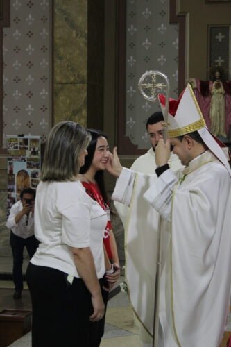 No Belém, Dom Cícero preside Crisma e Padre Julio festeja 40 anos de sacerdócio - Jornal O São Paulo