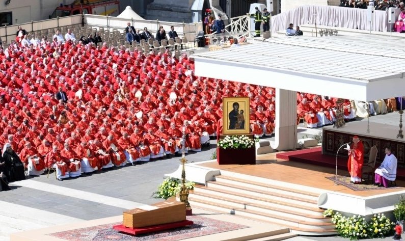 Roma e seus peregrinos se despedem do Papa Francisco - Jornal O São Paulo