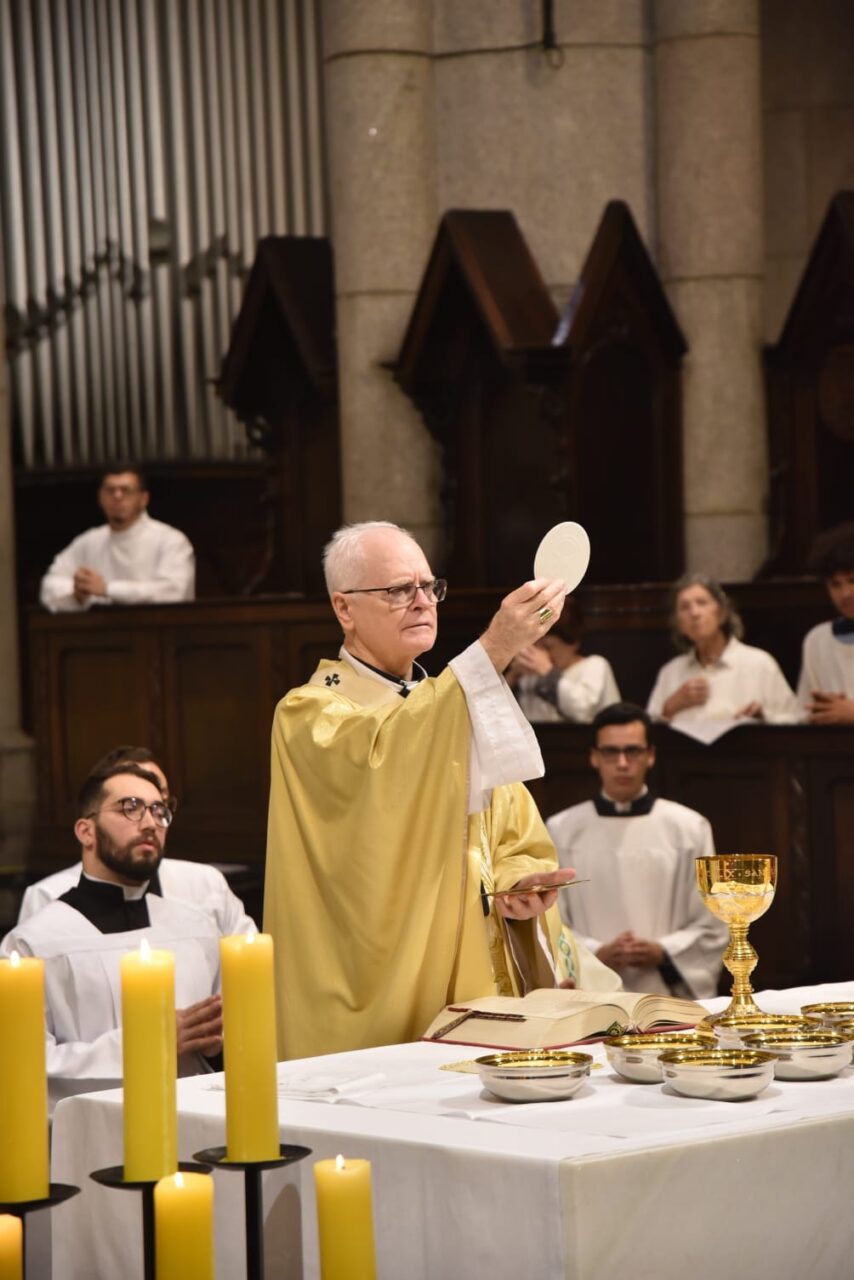 Cardeal Scherer: ‘Somos chamados a renovar nossa fé, nosso compromisso e apreço pela Eucaristia’ - Jornal O São Paulo